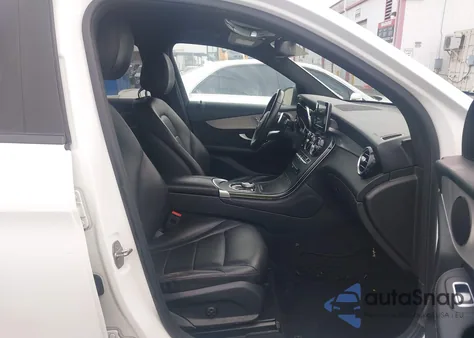 2019 Mercedes-Benz Glc 300 z USA, uszkodzony, nr VIN WDC0G4JB6KV148205